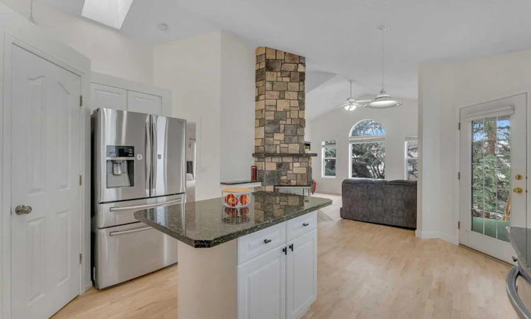 44 Douglas Glen Crescent
