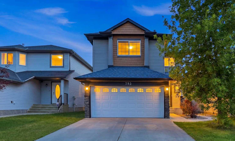793 Luxstone Landing SW