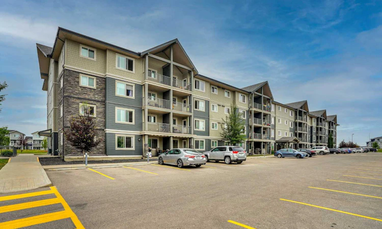 3320-181 Skyview Ranch Manor NE