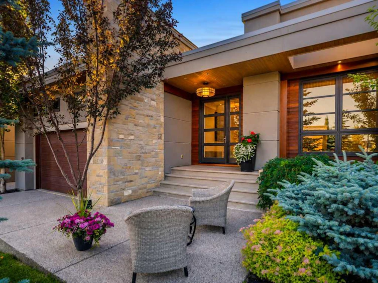 22 Aspen Ridge Square SW, Calgary, AB, T3H 1V2