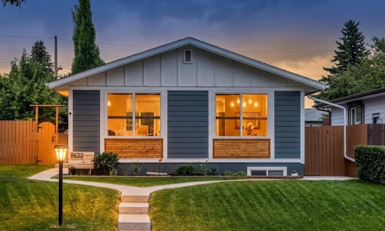 8632 Atlas Drive SE