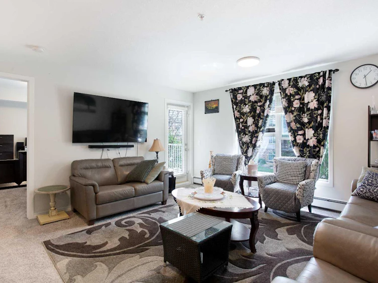 210-2000 Applevillage Court SE, Calgary, AB, T2A 7Z4 - 9