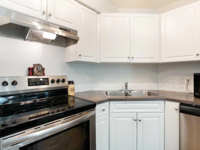 210-2000 Applevillage Court SE - 5