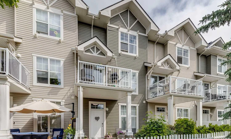 23 Toscana Gardens NW
