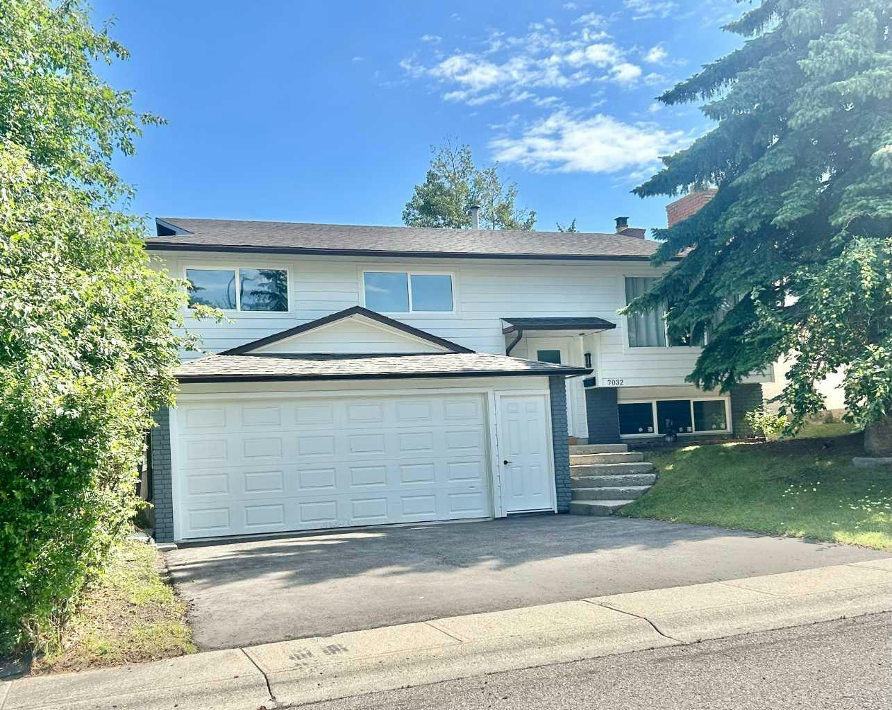 7032 78 Street NW, Calgary, AB, T3B 4H9