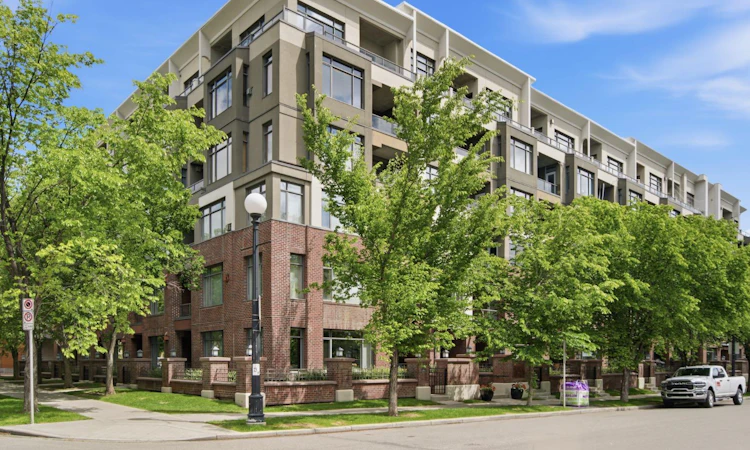 438-930 Centre Avenue NE