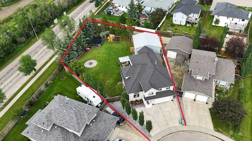 13 Fern Crescent, Sylvan Lake, AB, T4S 1Y4