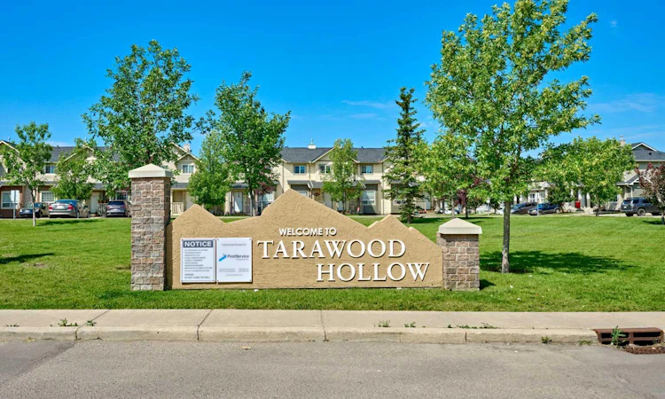 2506-111 Tarawood Lane NE