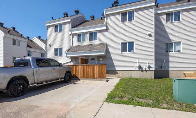 39-711 Beacon Hill Drive