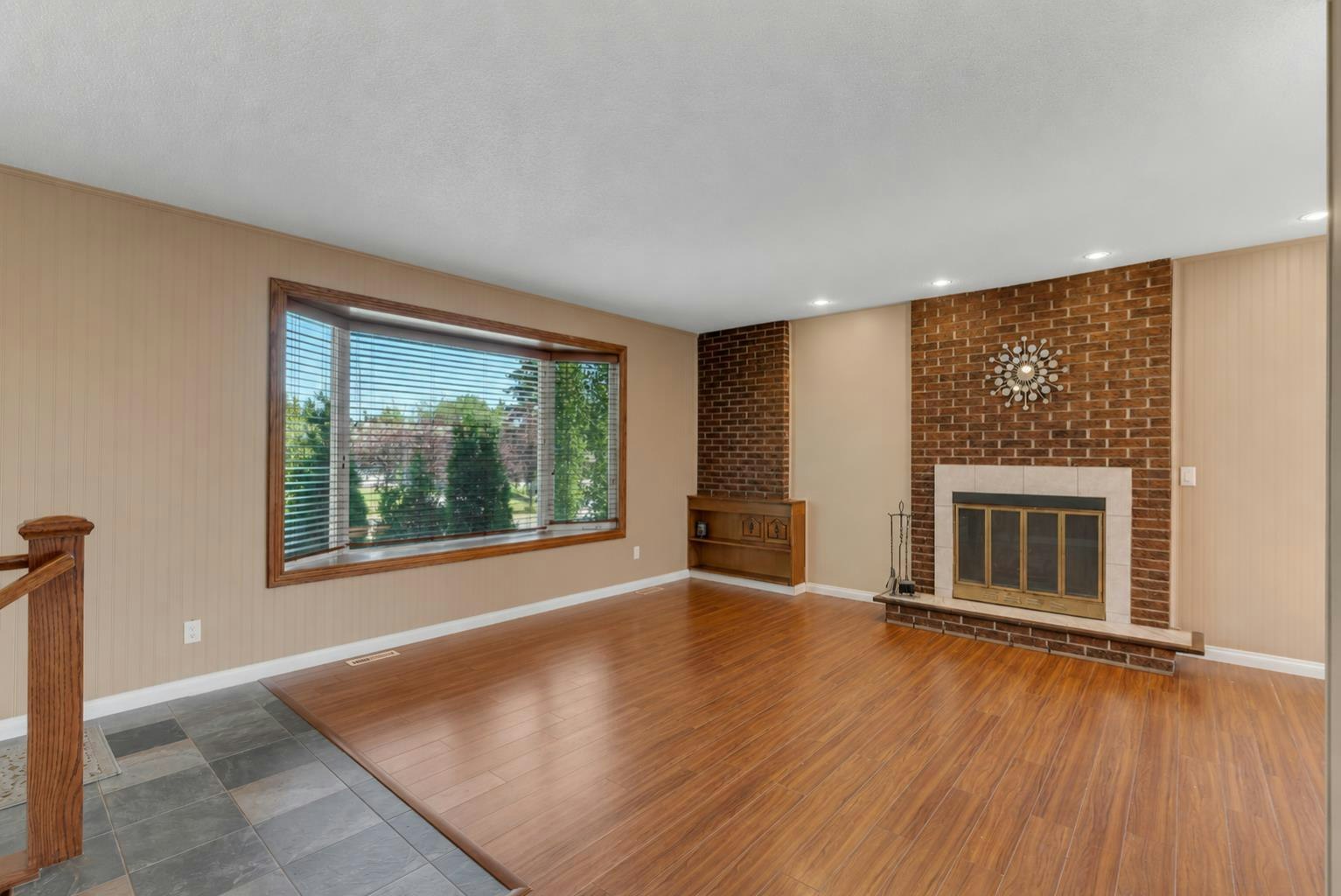 335 Queensland Drive SE - 2