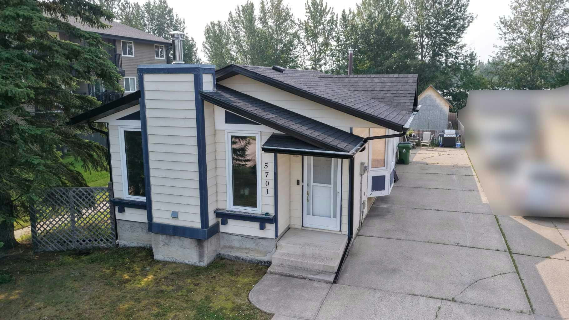 5701 9 Avenue, Edson, AB, T7E 1J4