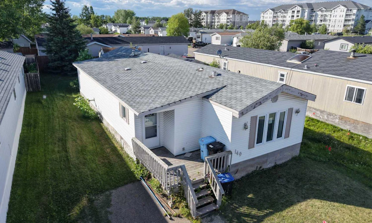 149 Clausen Crescent