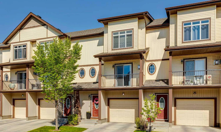 409 Copperpond Landing SE