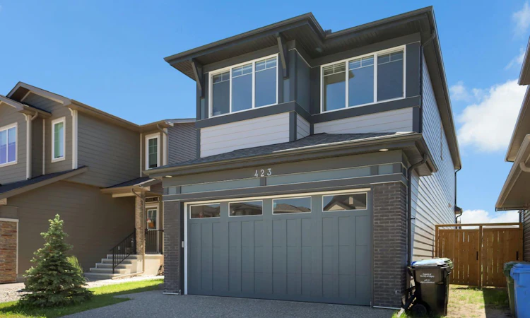 423 Legacy Circle SE