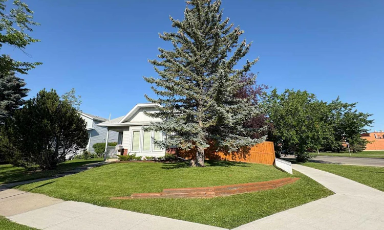 228 Erin Woods Drive SE