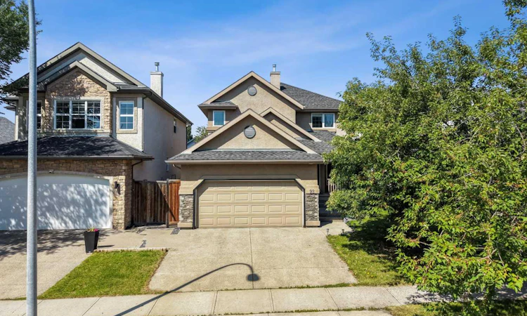 92 Cranston Drive NE