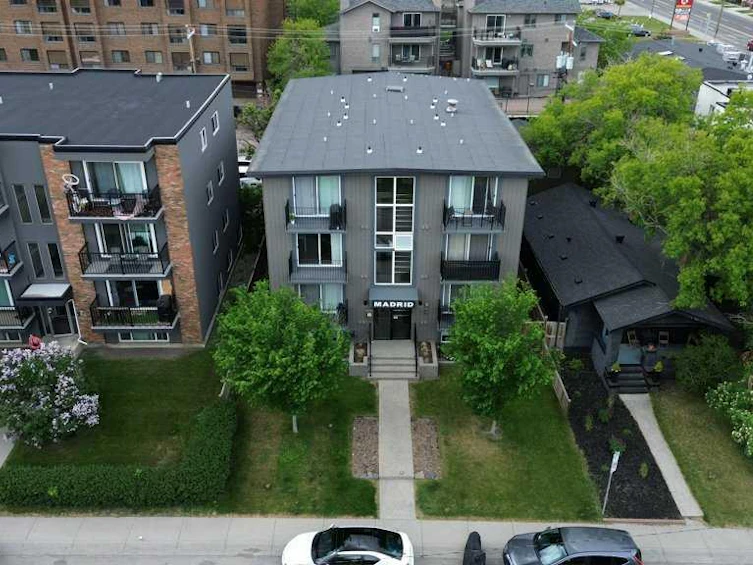 204-1815 16 Street SW, Calgary, AB, T2T 4E3 - 16