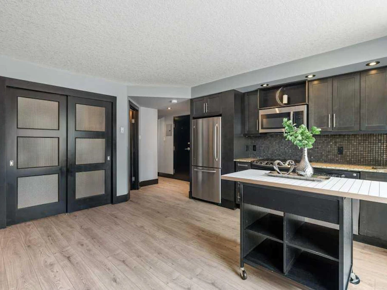 204-1815 16 Street SW, Calgary, AB, T2T 4E3 - 6