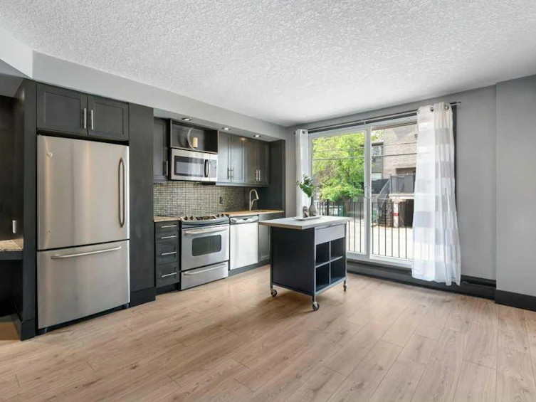 204-1815 16 Street SW, Calgary, AB, T2T 4E3 - 4