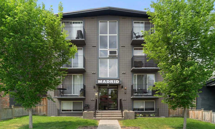 204-1815 16 Street SW