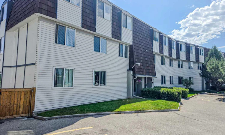 201-512 Cedar Crescent SW