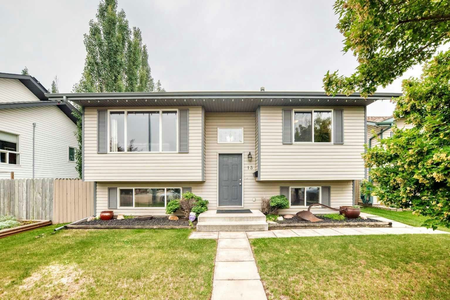 13 Westglen Boulevard, Blackfalds, AB, T0M 0J0