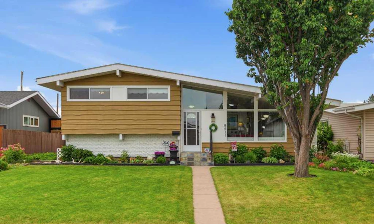 9511 Academy Drive SE