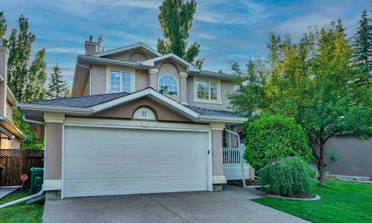 11 Mckenzie Lake View SE