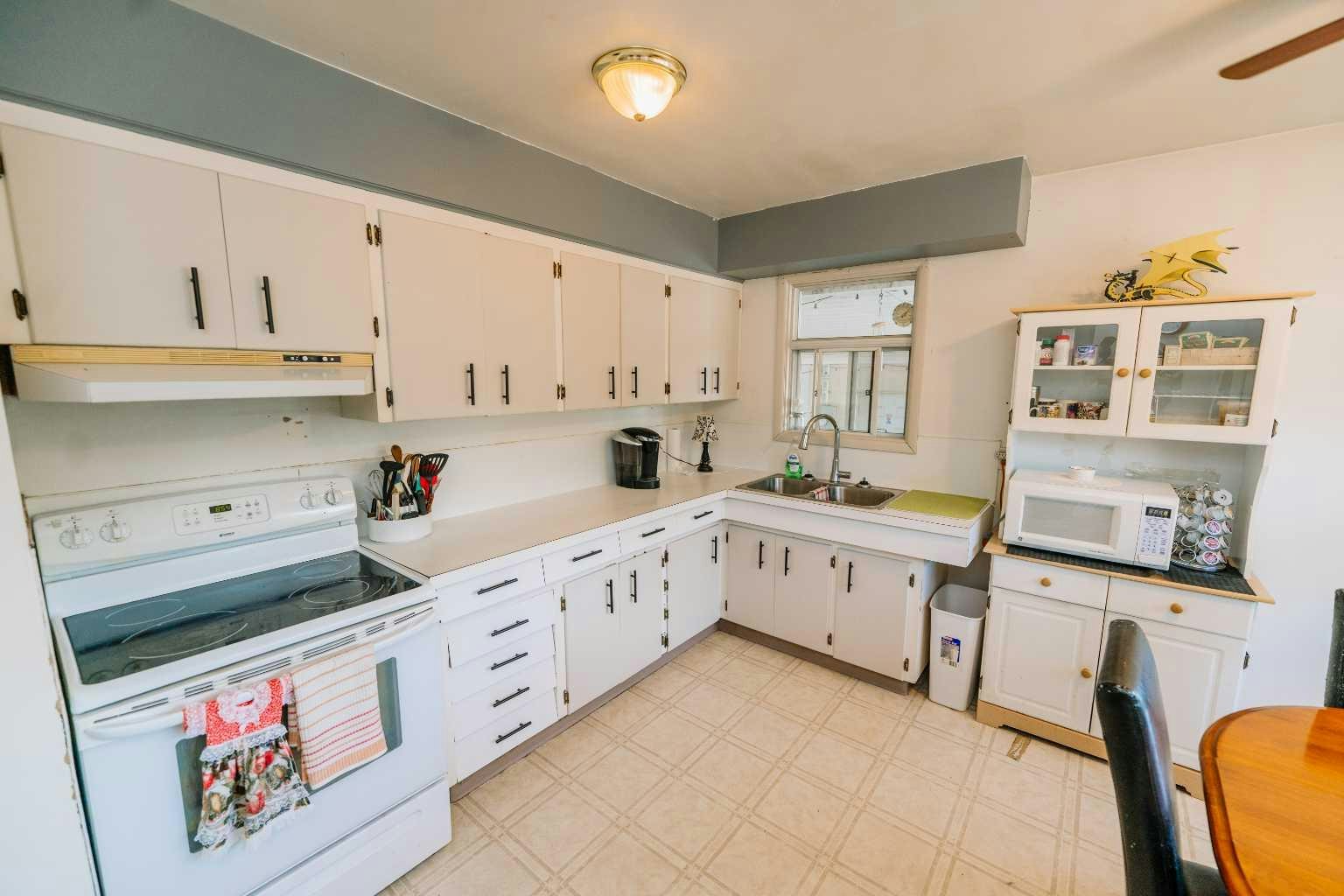 2305 7 Avenue N, Lethbridge, AB, T1H 0Z2 - 13