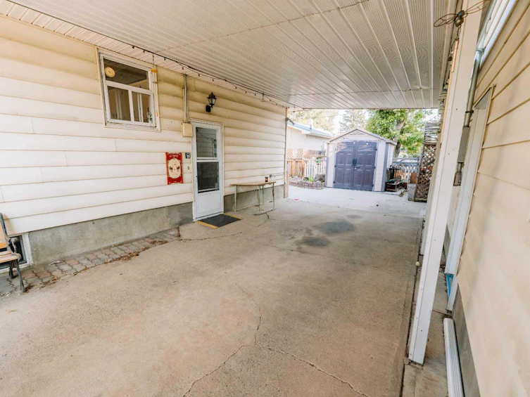 2305 7 Avenue N, Lethbridge, AB, T1H 0Z2 - 23