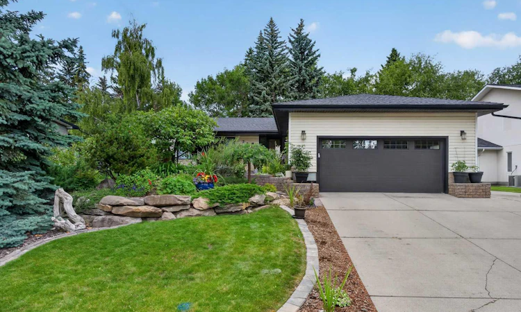 22 Varmoor Place NW