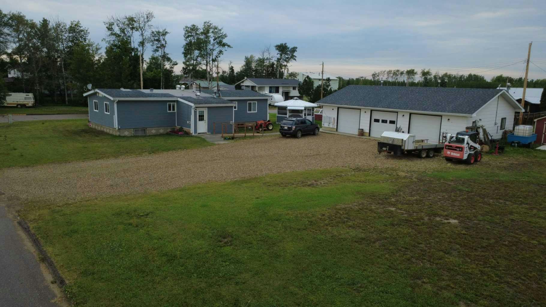 908 6 Avenue, Clear Hills County, AB, T0H 2A0