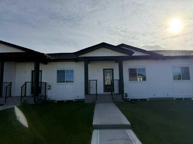 7 Gray Close, Red Deer County, AB, T4S 0W4