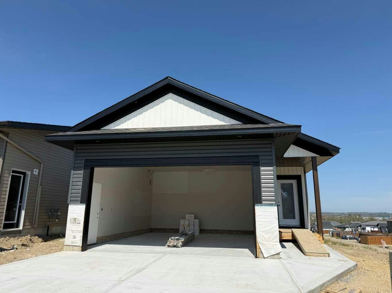 11 Vincent Gate, Sylvan Lake, AB, T4S 0V7