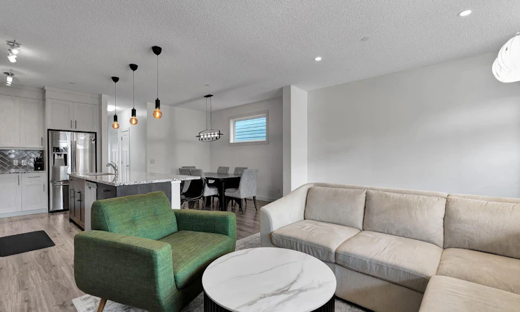 87 Howse Crescent NE
