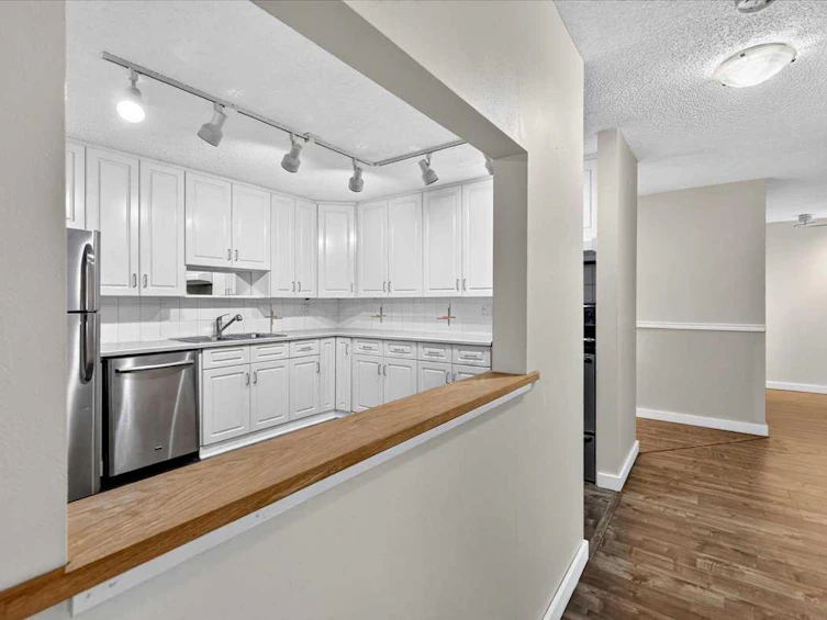 214-723 57 Avenue SW, Calgary, AB, T2V 4Z3 - 18