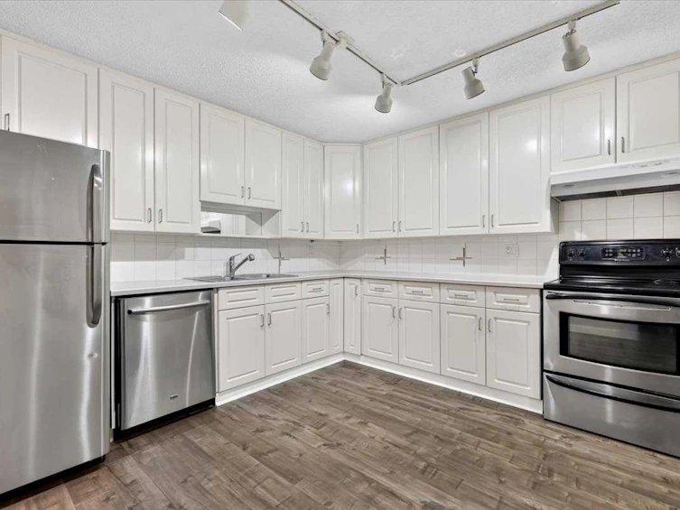 214-723 57 Avenue SW, Calgary, AB, T2V 4Z3 - 25