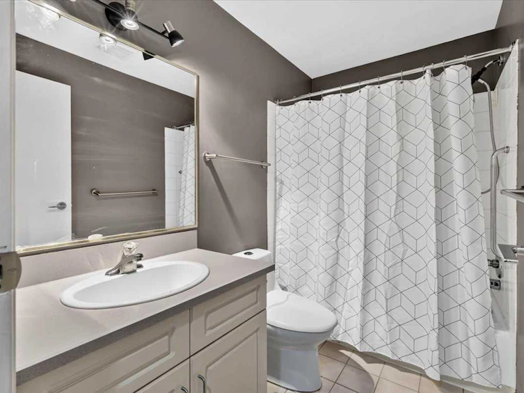 214-723 57 Avenue SW, Calgary, AB, T2V 4Z3 - 39