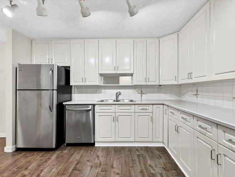 214-723 57 Avenue SW, Calgary, AB, T2V 4Z3 - 23