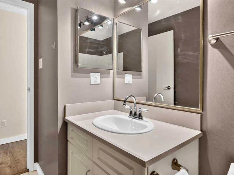 214-723 57 Avenue SW, Calgary, AB, T2V 4Z3 - 38
