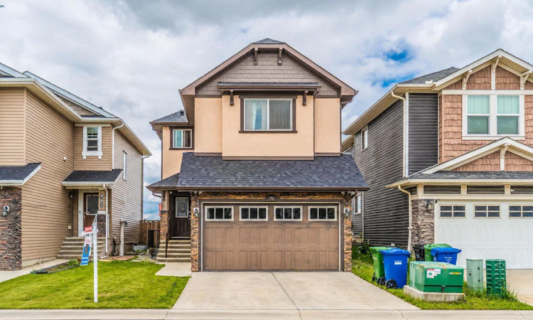 396 Skyview Shores Manor NE
