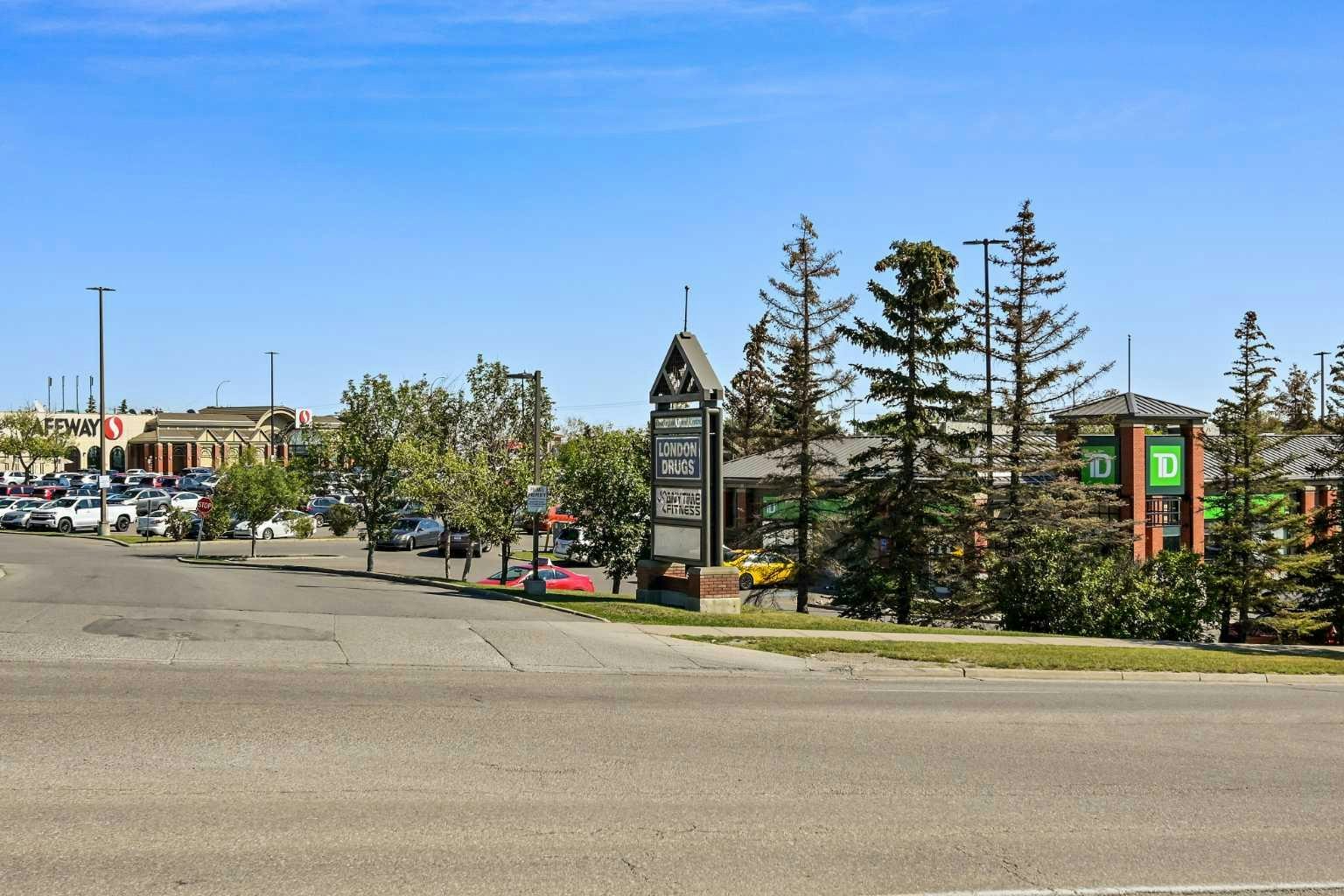 218 Bermuda Drive NW, Calgary, AB, T3K 2A9 - 48