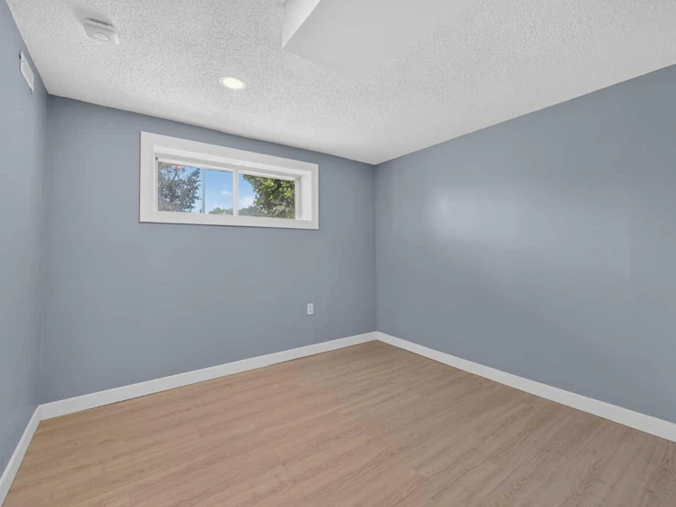 218 Bermuda Drive NW, Calgary, AB, T3K 2A9 - 31
