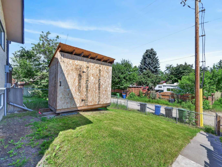 218 Bermuda Drive NW, Calgary, AB, T3K 2A9 - 38