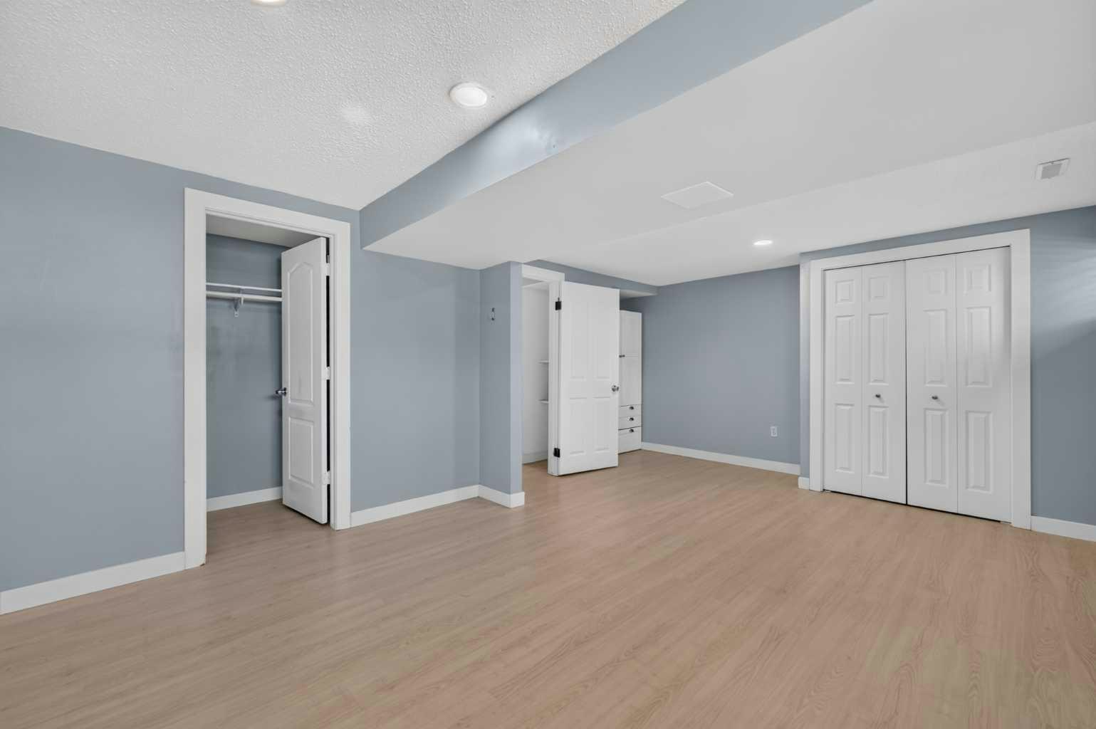 218 Bermuda Drive NW, Calgary, AB, T3K 2A9 - 33