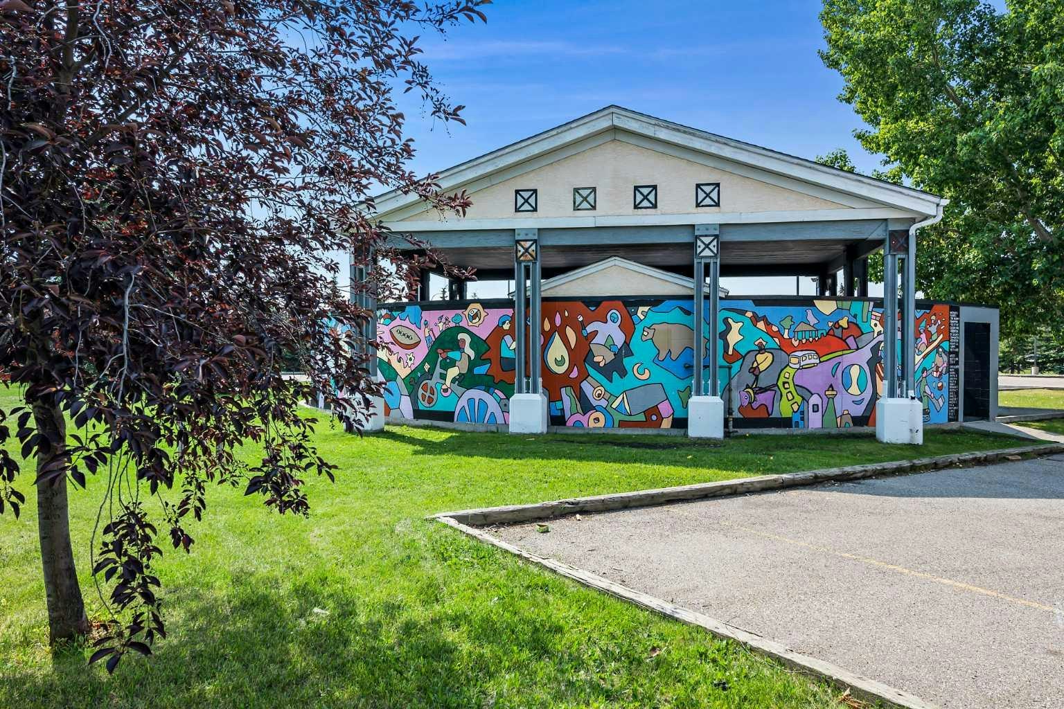 218 Bermuda Drive NW, Calgary, AB, T3K 2A9 - 43
