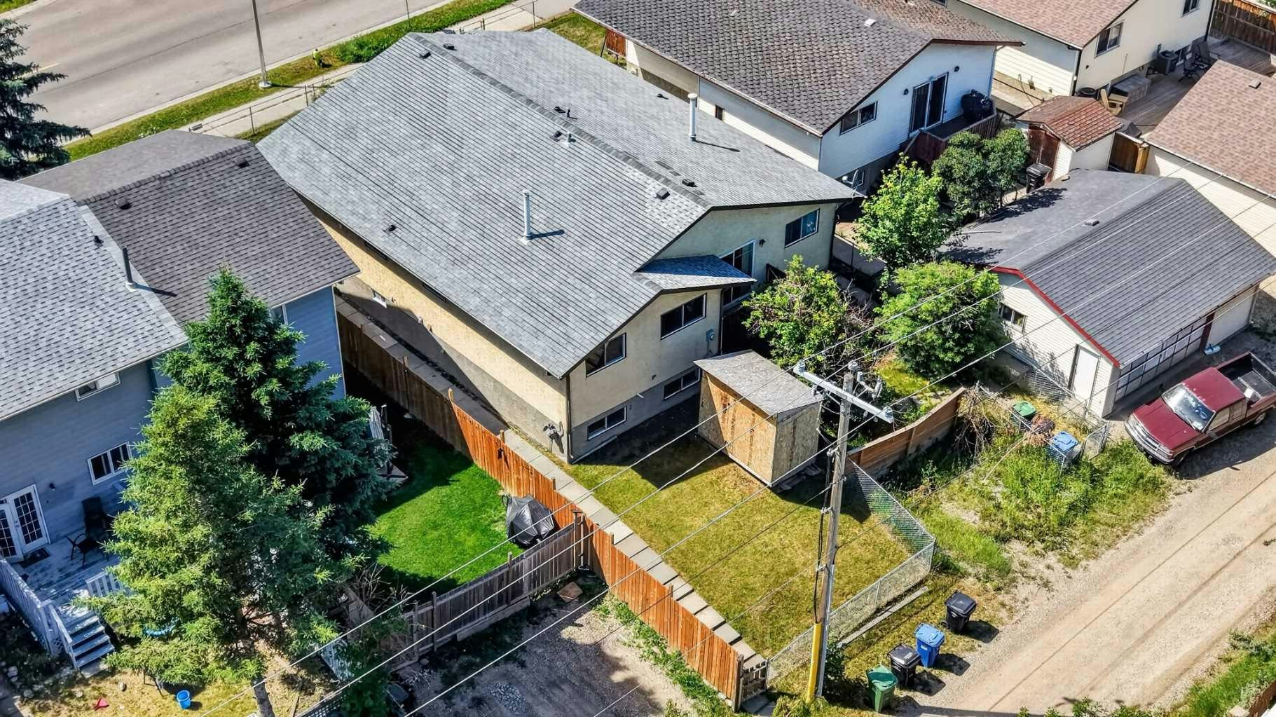 218 Bermuda Drive NW, Calgary, AB, T3K 2A9 - 37