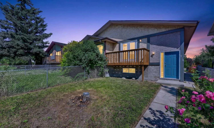 218 Bermuda Drive NW