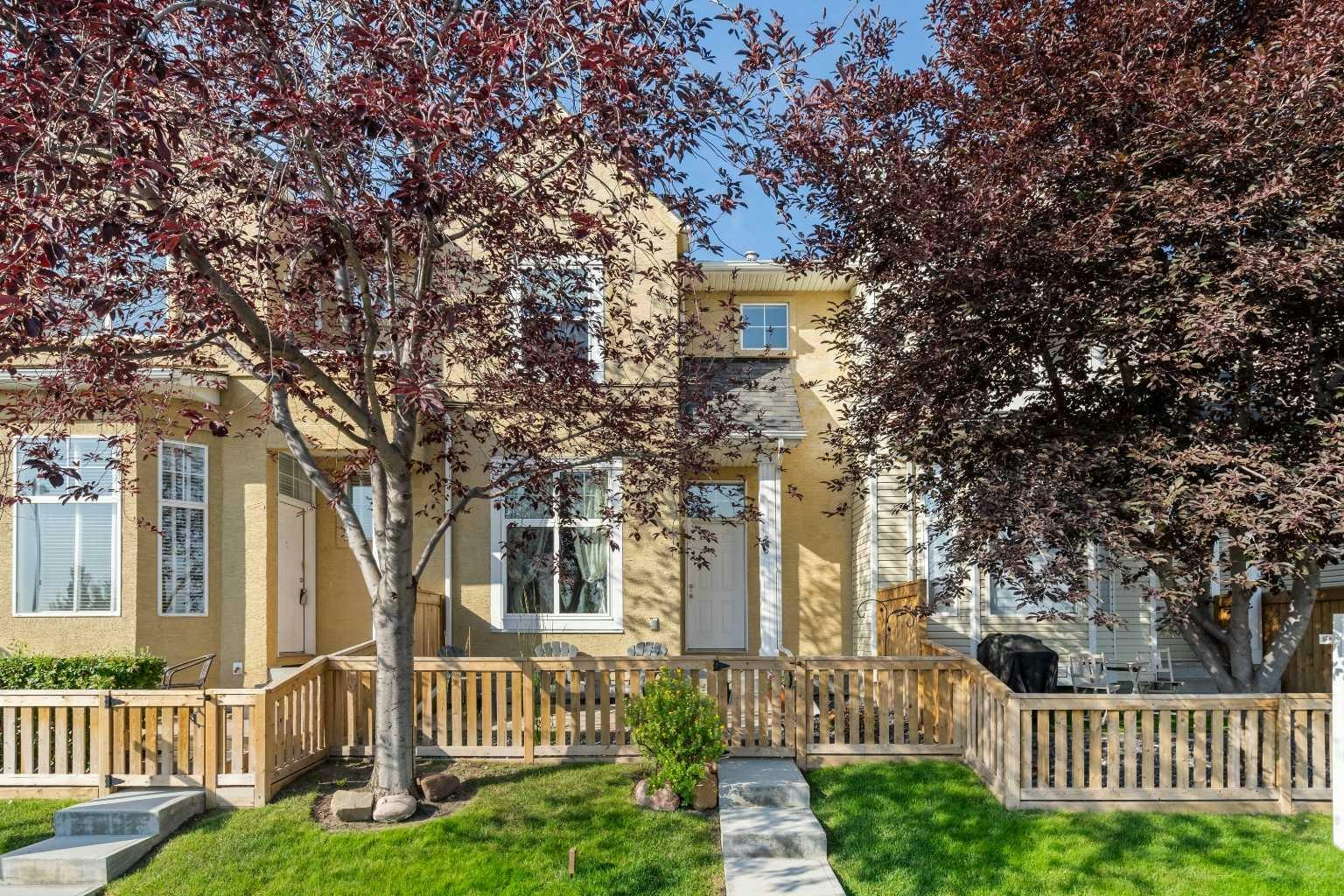 205 Mckenzie Towne Gate SE, Calgary, AB, T2Z 4G2