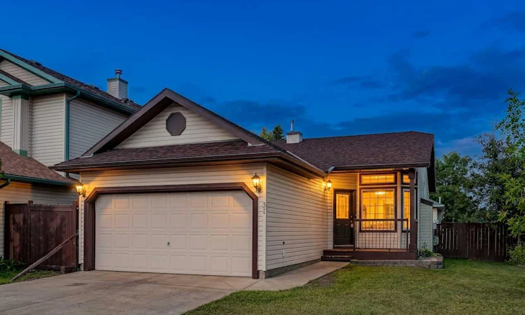 31 Fairways Drive NW